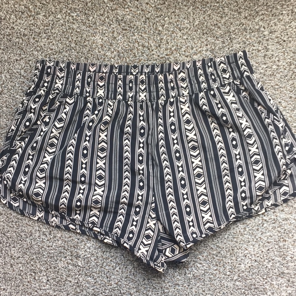 Tribal pattern fashion shorts